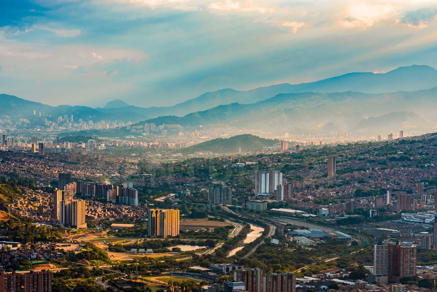 Casa en venta en Niquia, Bello, Antioquia | 2.173 m² terreno y 329 m²